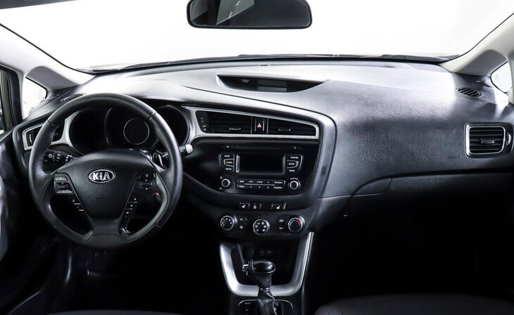 Kia Ceed - Фото 10
