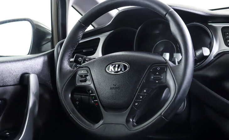 Kia Ceed - Фото 12