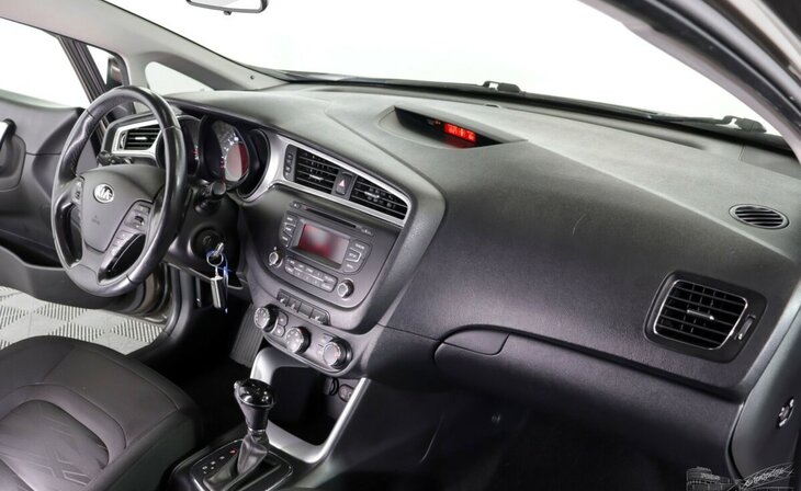 Kia Ceed - Фото 7