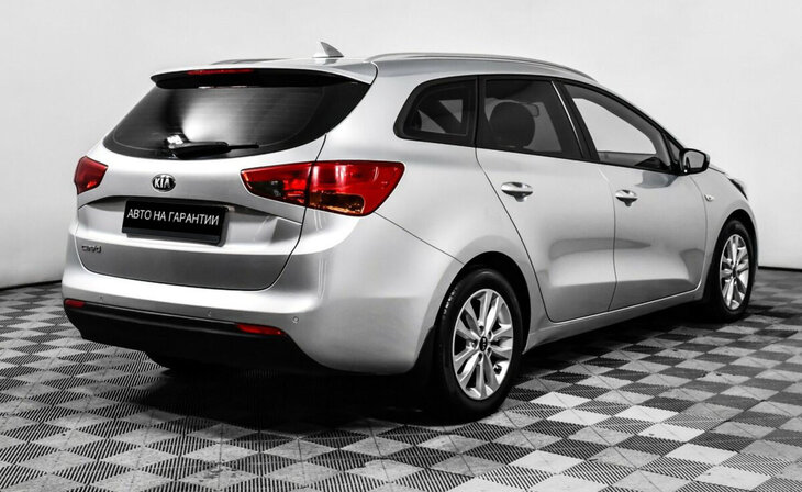 Kia Ceed - Фото 4