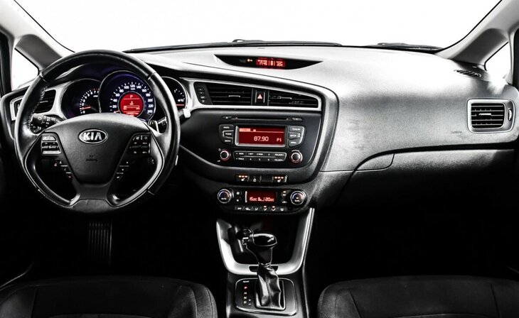 Kia Ceed - Фото 6