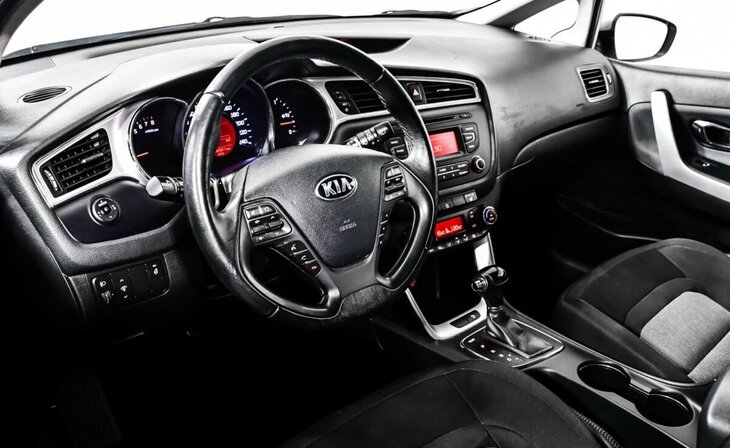 Kia Ceed - Фото 7