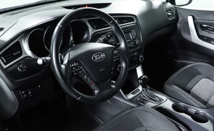 Kia Ceed - Фото 11