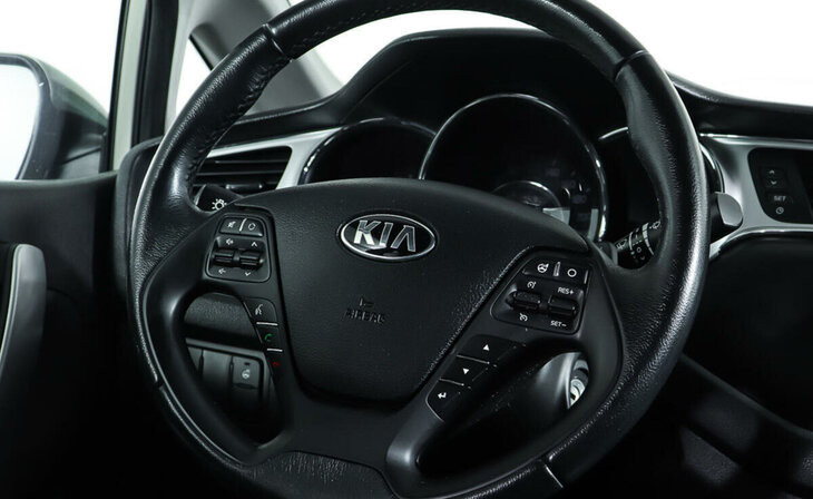 Kia Ceed - Фото 12