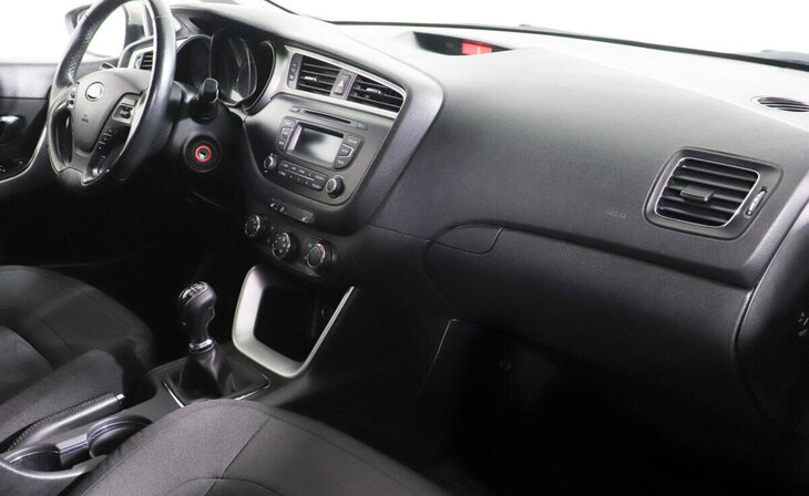 Kia Ceed - Фото 4