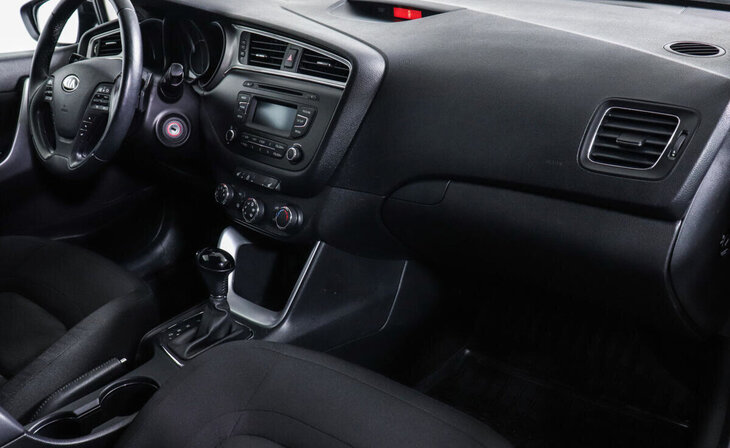 Kia Ceed - Фото 4