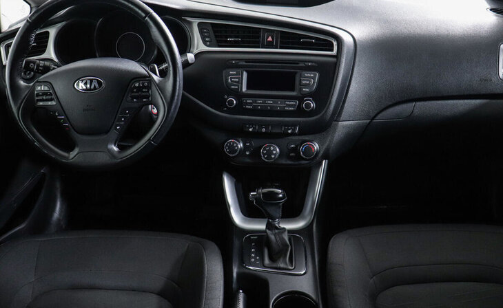 Kia Ceed - Фото 5