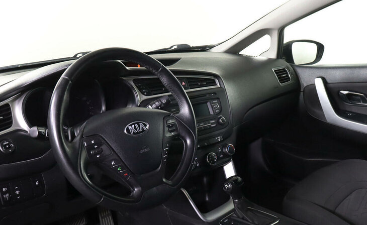 Kia Ceed - Фото 10