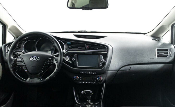 Kia Ceed - Фото 10