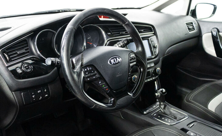 Kia Ceed - Фото 11