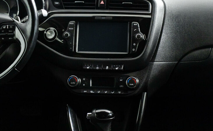 Kia Ceed - Фото 13