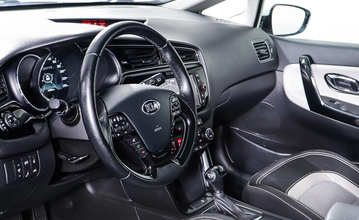 Kia Ceed - Фото 11