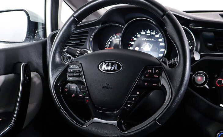 Kia Ceed - Фото 12