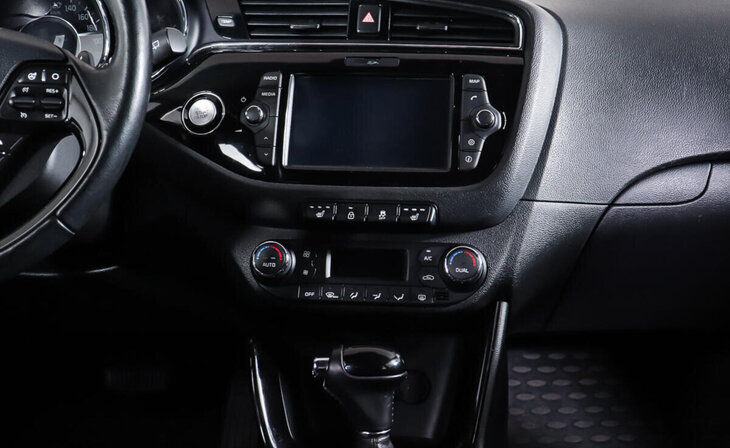 Kia Ceed - Фото 12