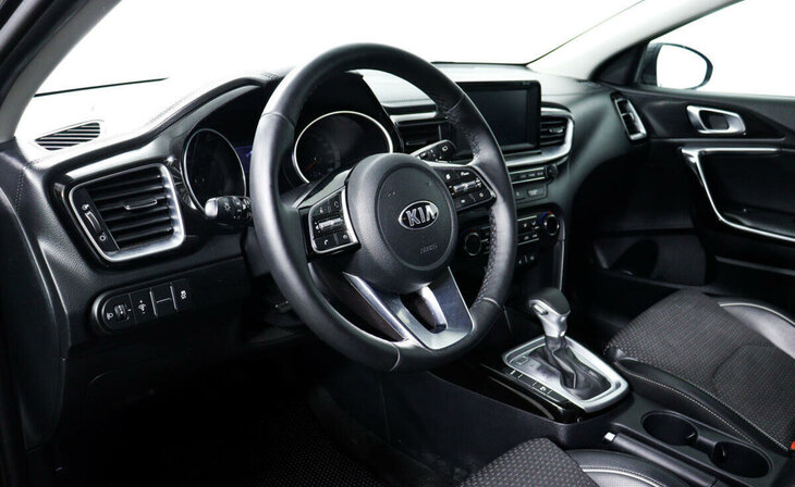 Kia Ceed - Фото 9