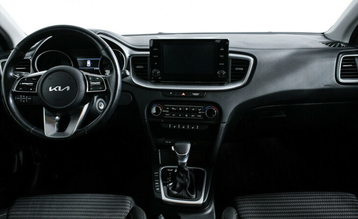 Kia Ceed - Фото 8