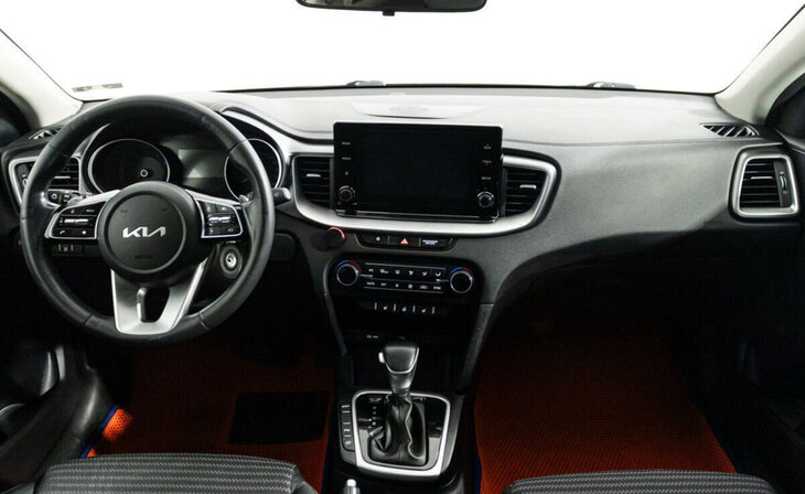 Kia Ceed - Фото 10