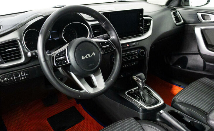 Kia Ceed - Фото 11