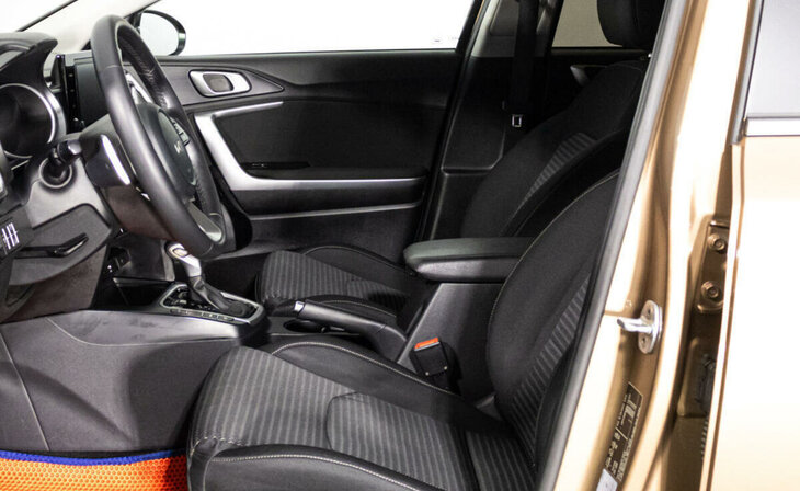 Kia Ceed - Фото 8