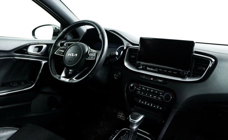 Kia Ceed - Фото 9