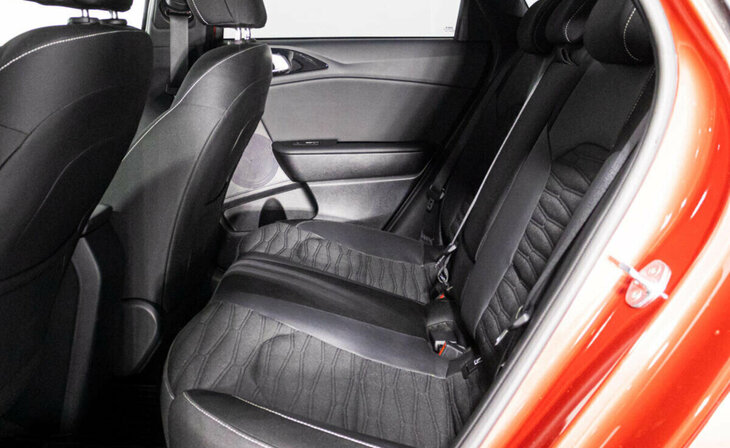 Kia Ceed - Фото 13