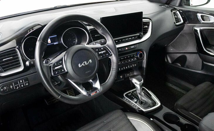 Kia Ceed - Фото 6