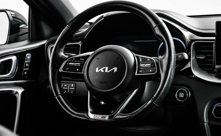 Kia Ceed - Фото 11