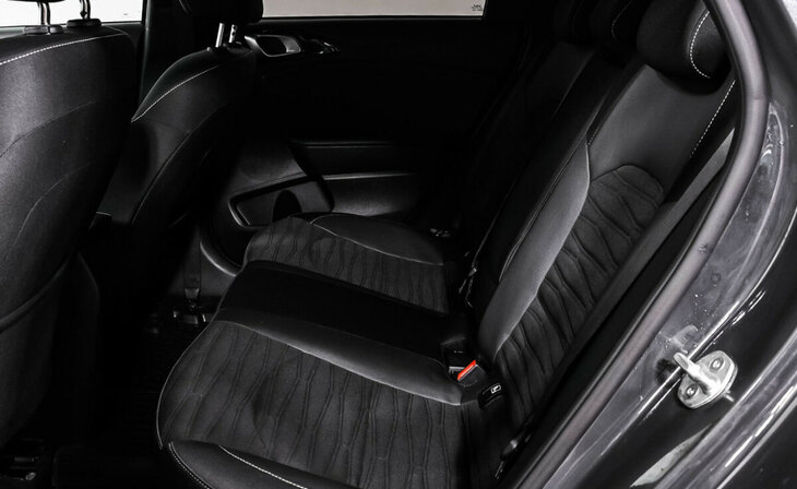 Kia Ceed - Фото 11