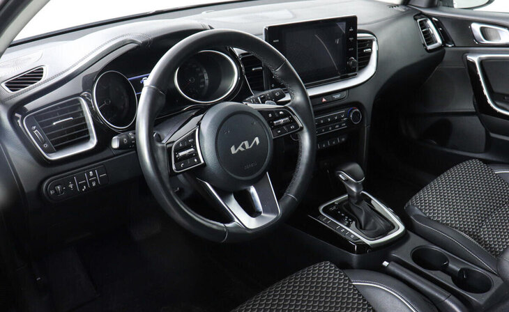 Kia Ceed - Фото 6