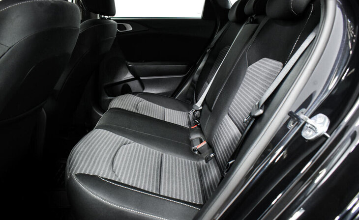 Kia Ceed - Фото 11