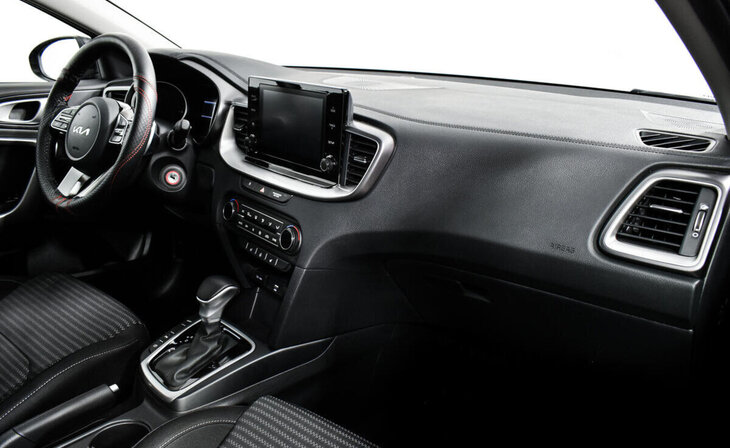 Kia Ceed - Фото 7