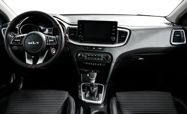 Kia Ceed - Фото 8