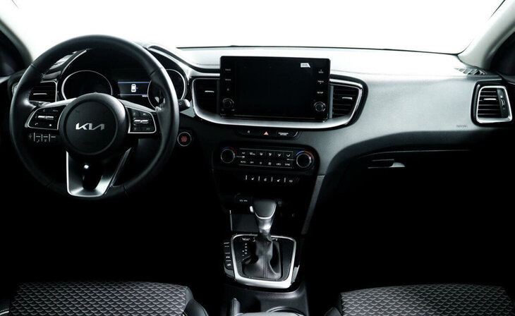 Kia Ceed - Фото 9