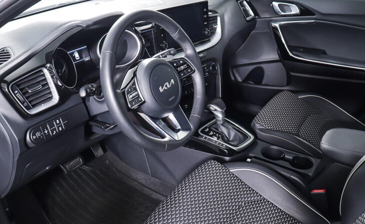 Kia Ceed - Фото 12