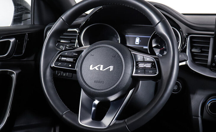 Kia Ceed - Фото 13