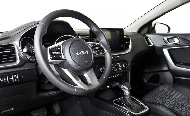 Kia Ceed - Фото 10