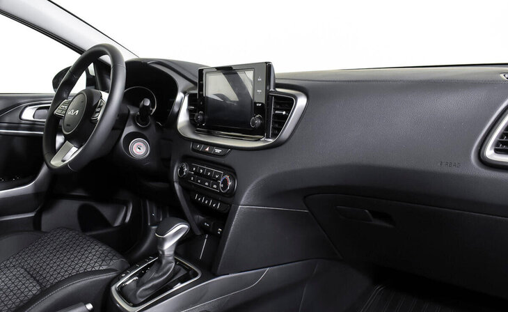 Kia Ceed - Фото 8