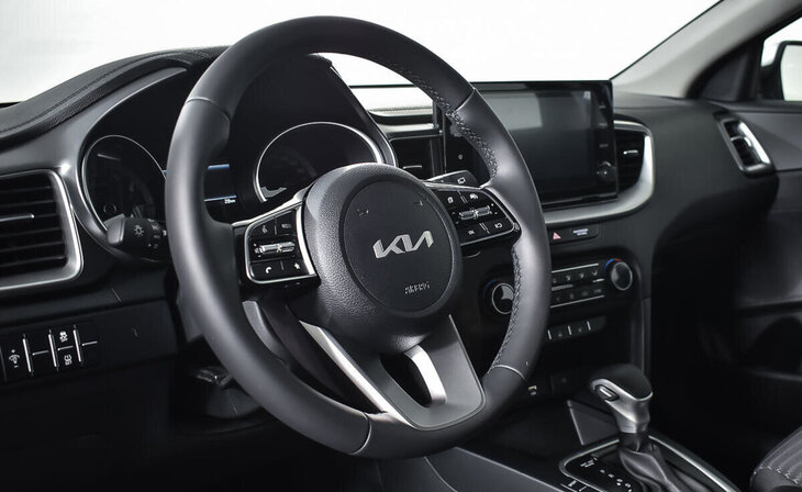 Kia Ceed - Фото 9