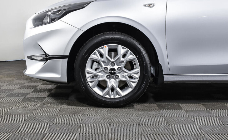 Kia Ceed - Фото 6