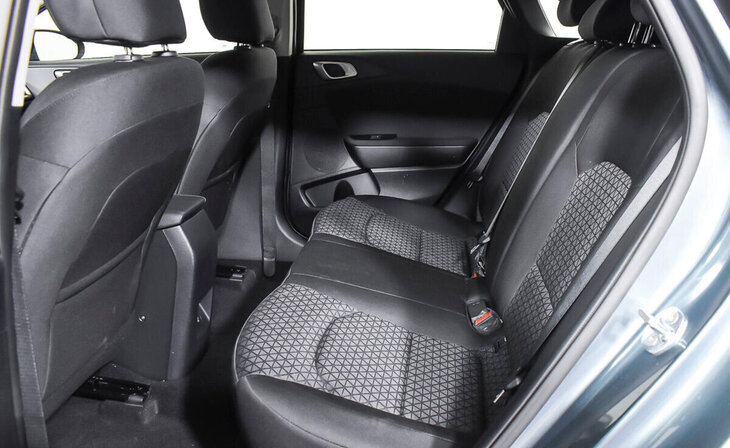 Kia Ceed - Фото 15