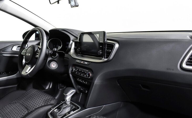 Kia Ceed - Фото 8