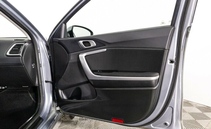 Kia Ceed - Фото 19