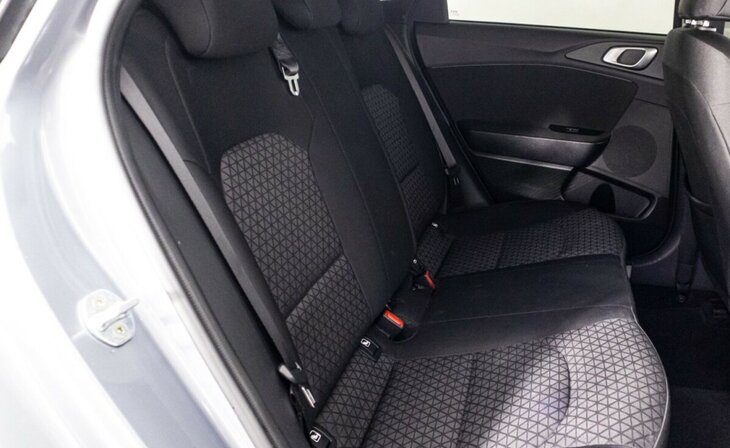 Kia Ceed - Фото 22