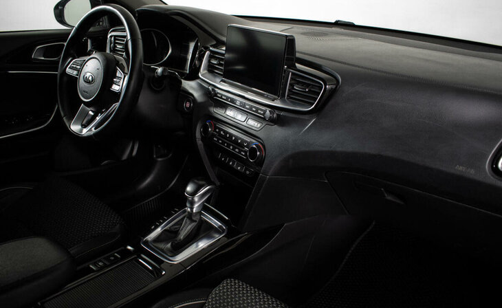 Kia Ceed - Фото 4