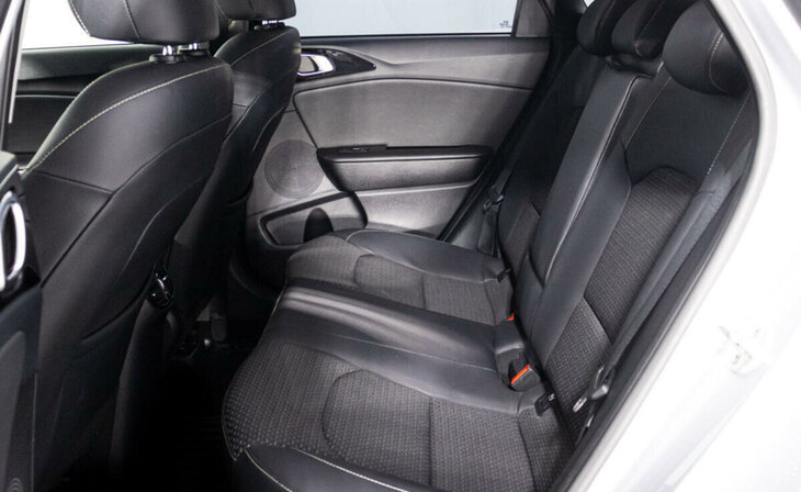 Kia Ceed - Фото 16