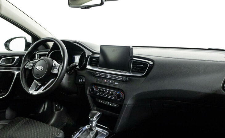 Kia Ceed - Фото 4