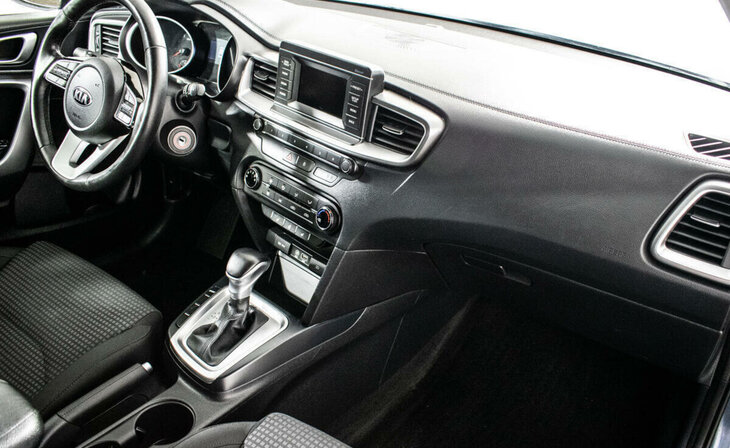 Kia Ceed - Фото 4