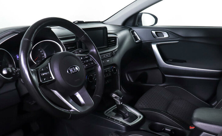 Kia Ceed - Фото 9