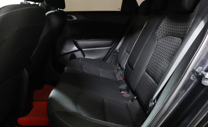 Kia Ceed - Фото 10