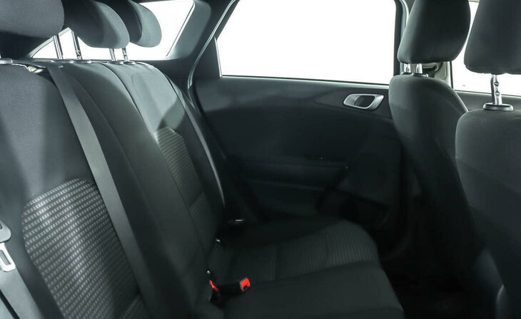 Kia Ceed - Фото 12